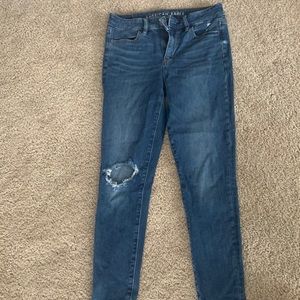 gently worn american eagle jeans- size 4 regular